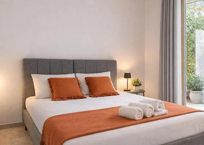 Il Maestrale Small - *